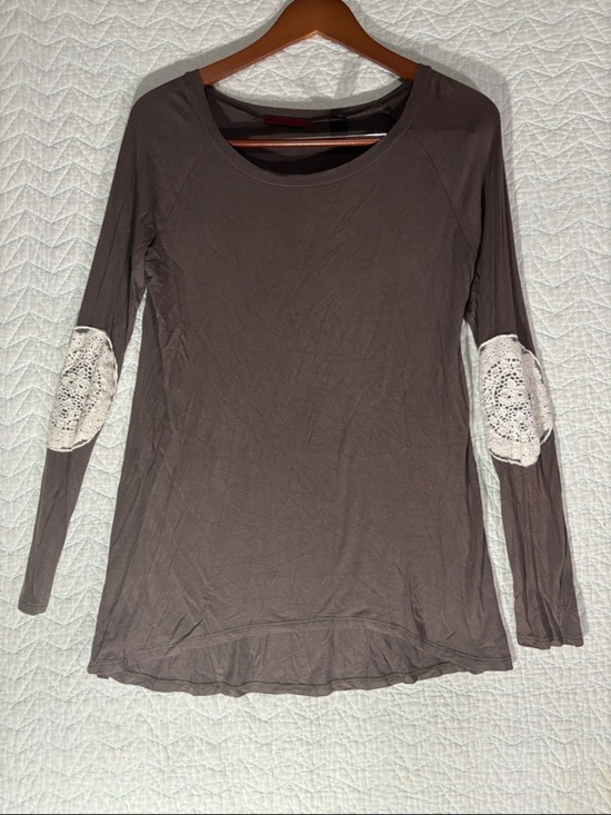 BKE Tops - BKE Taupe Long Sleeve Scoop Neck Top with White Crochet Elbow Patches